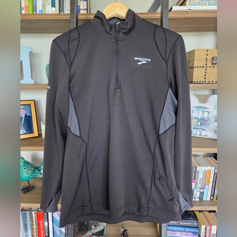 Brooks Black and Gray Performance Pullover